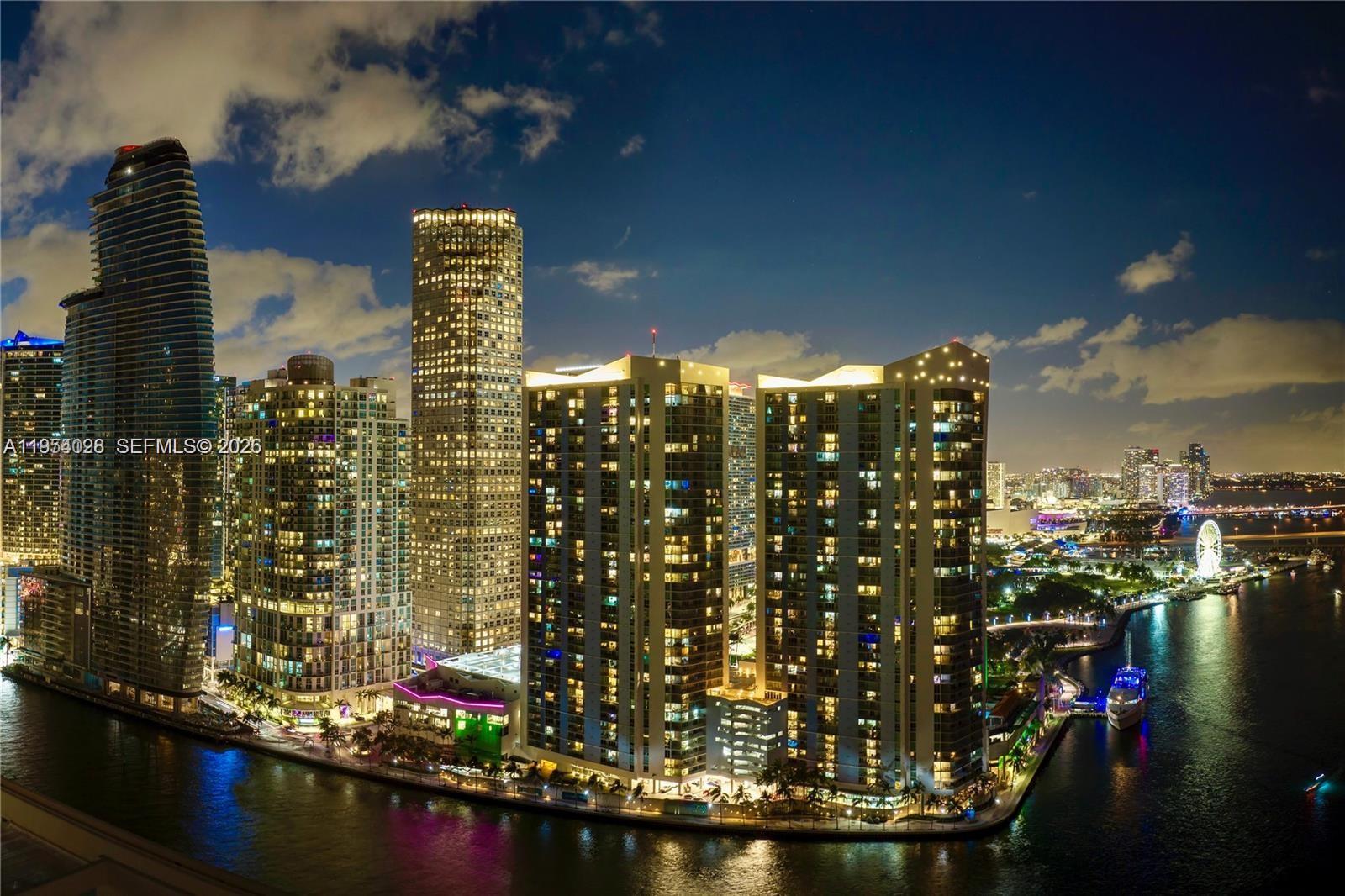 325 S Biscayne Blvd #LPH 17, Miami FL 33131
