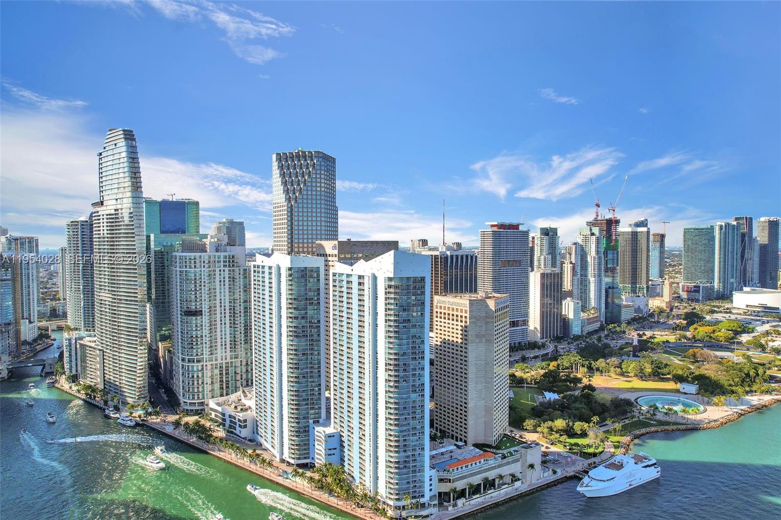 325 S Biscayne Blvd #LPH 17, Miami FL 33131