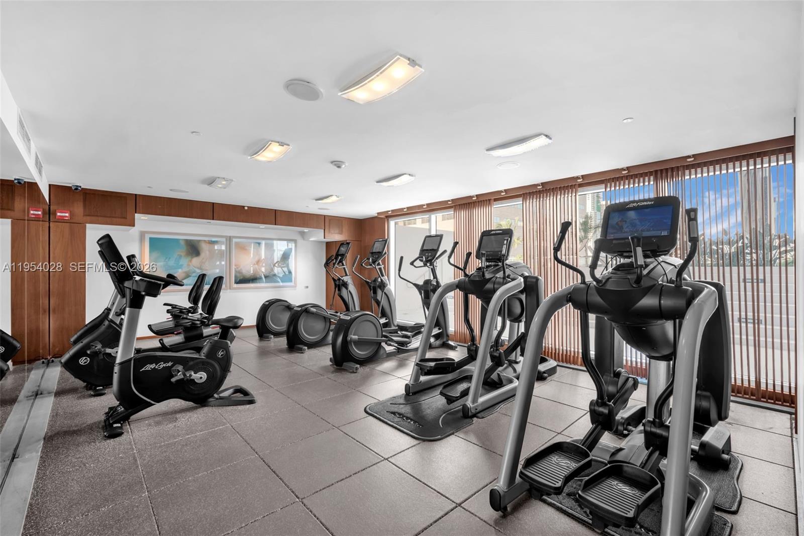325 S Biscayne Blvd #LPH 17, Miami FL 33131