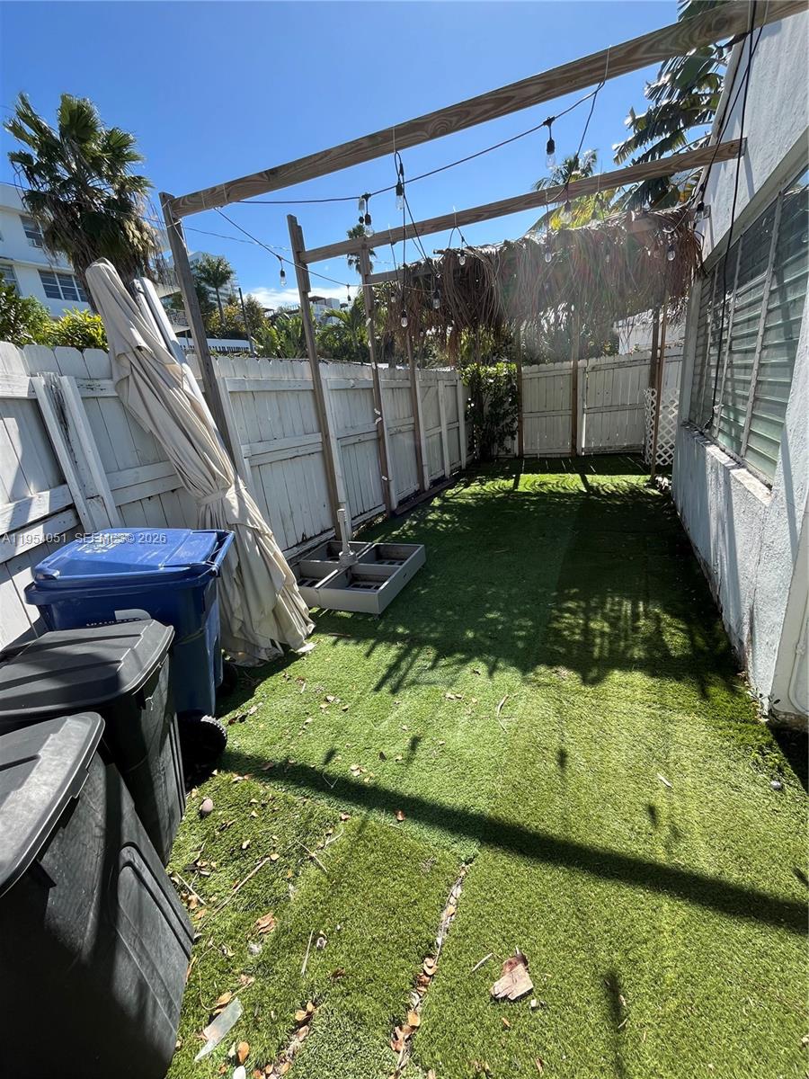 6 Farrey Ln, Miami Beach FL 33139