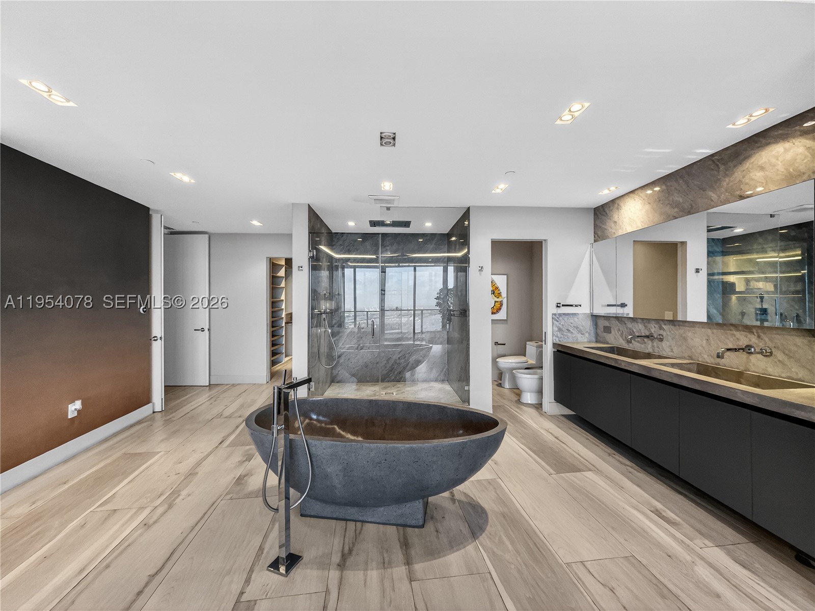 2020 N Bayshore Dr #PH-4104, Miami FL 33137
