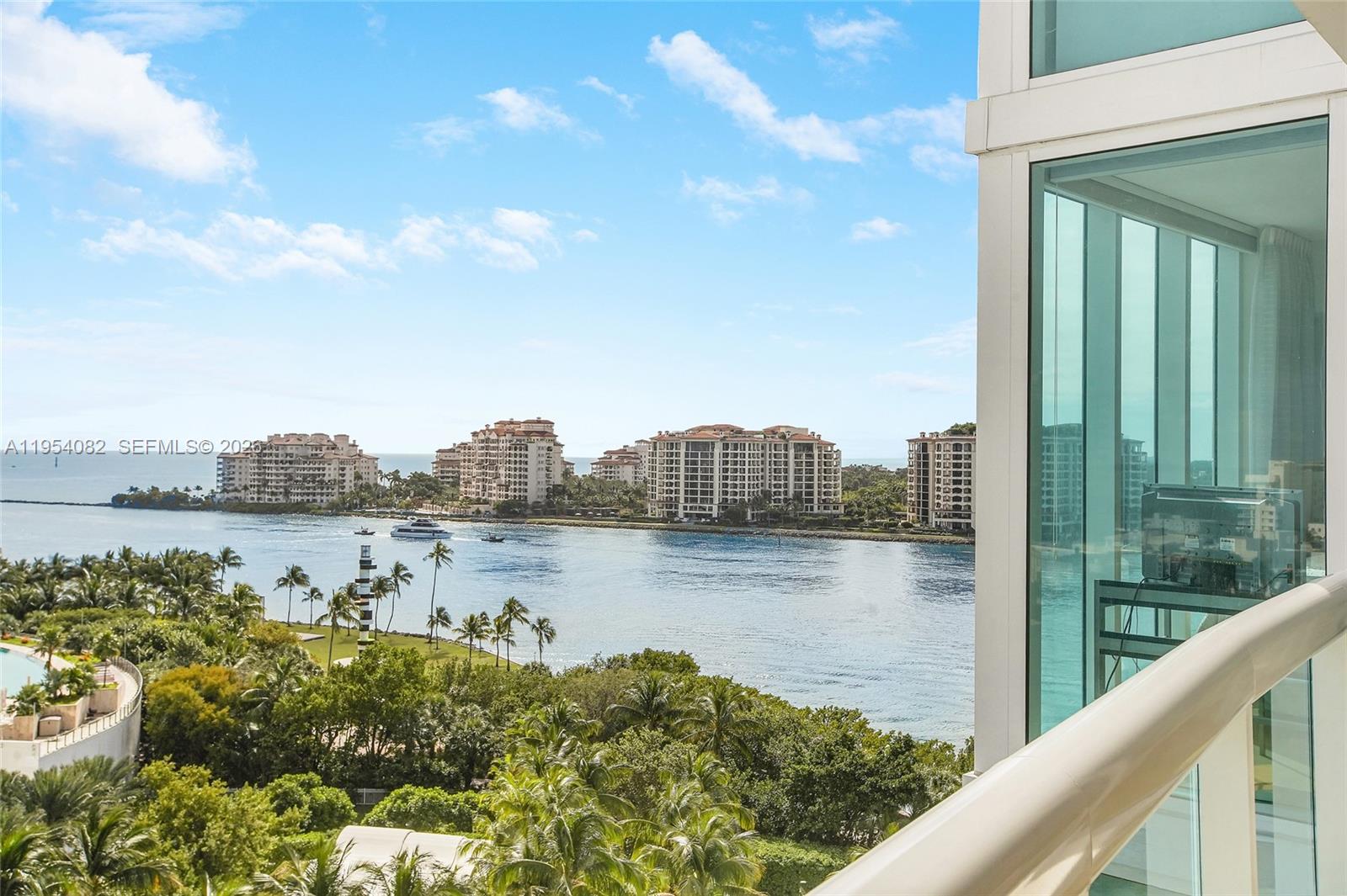 1000 S Pointe Dr #1007, Miami Beach FL 33139