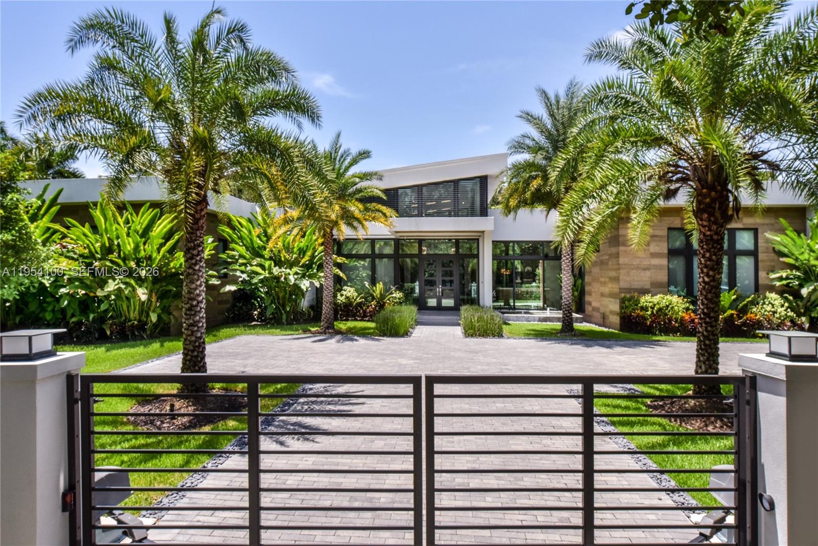 11050 SW 69th Ave, Pinecrest FL 33156