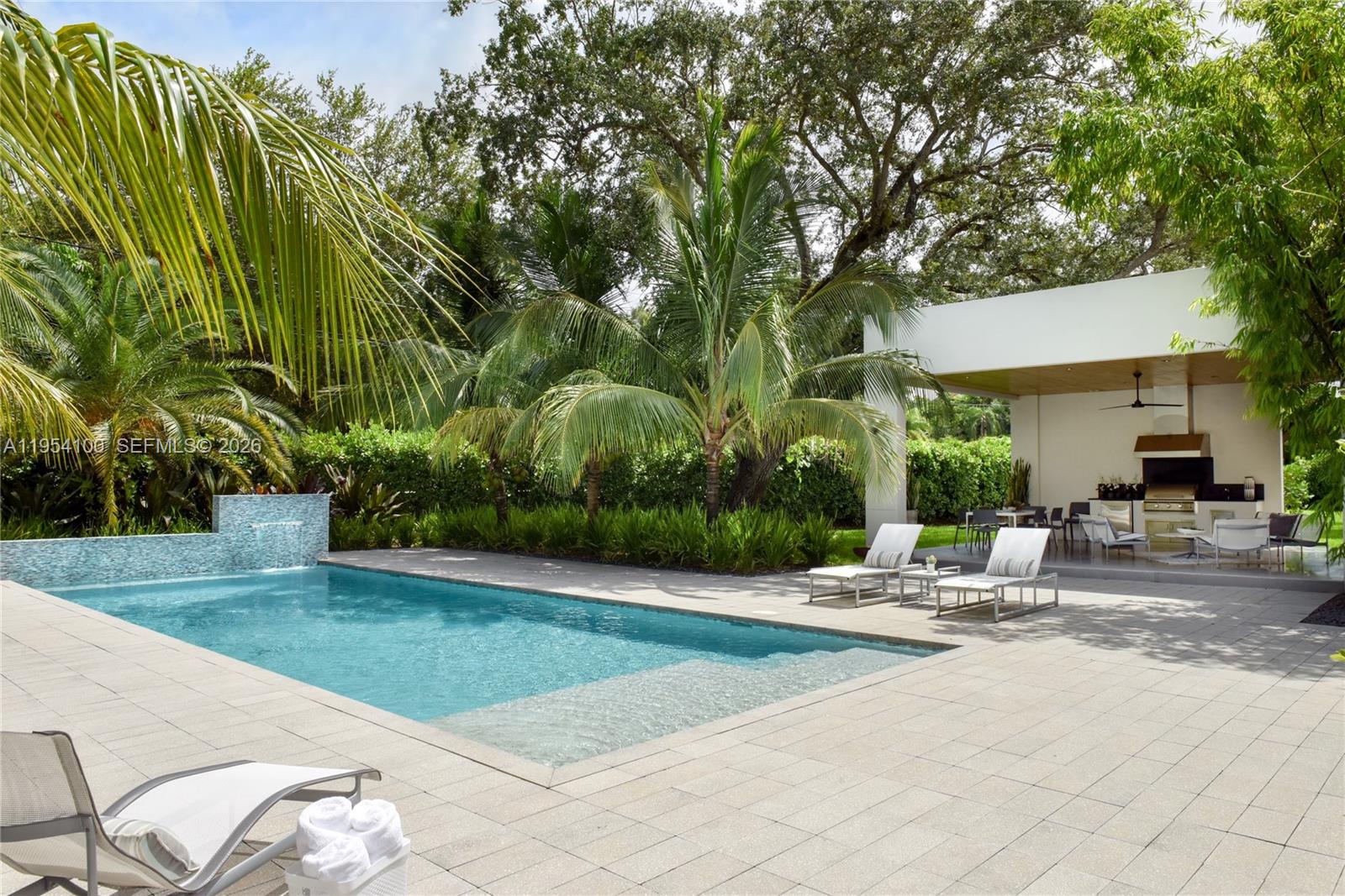 11050 SW 69th Ave, Pinecrest FL 33156