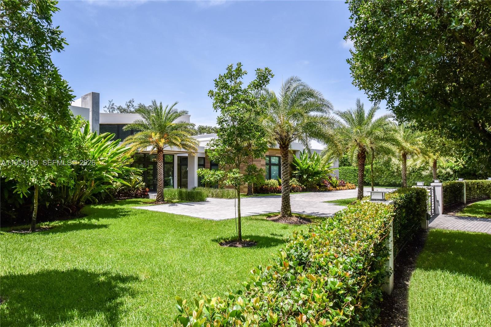 11050 SW 69th Ave, Pinecrest FL 33156