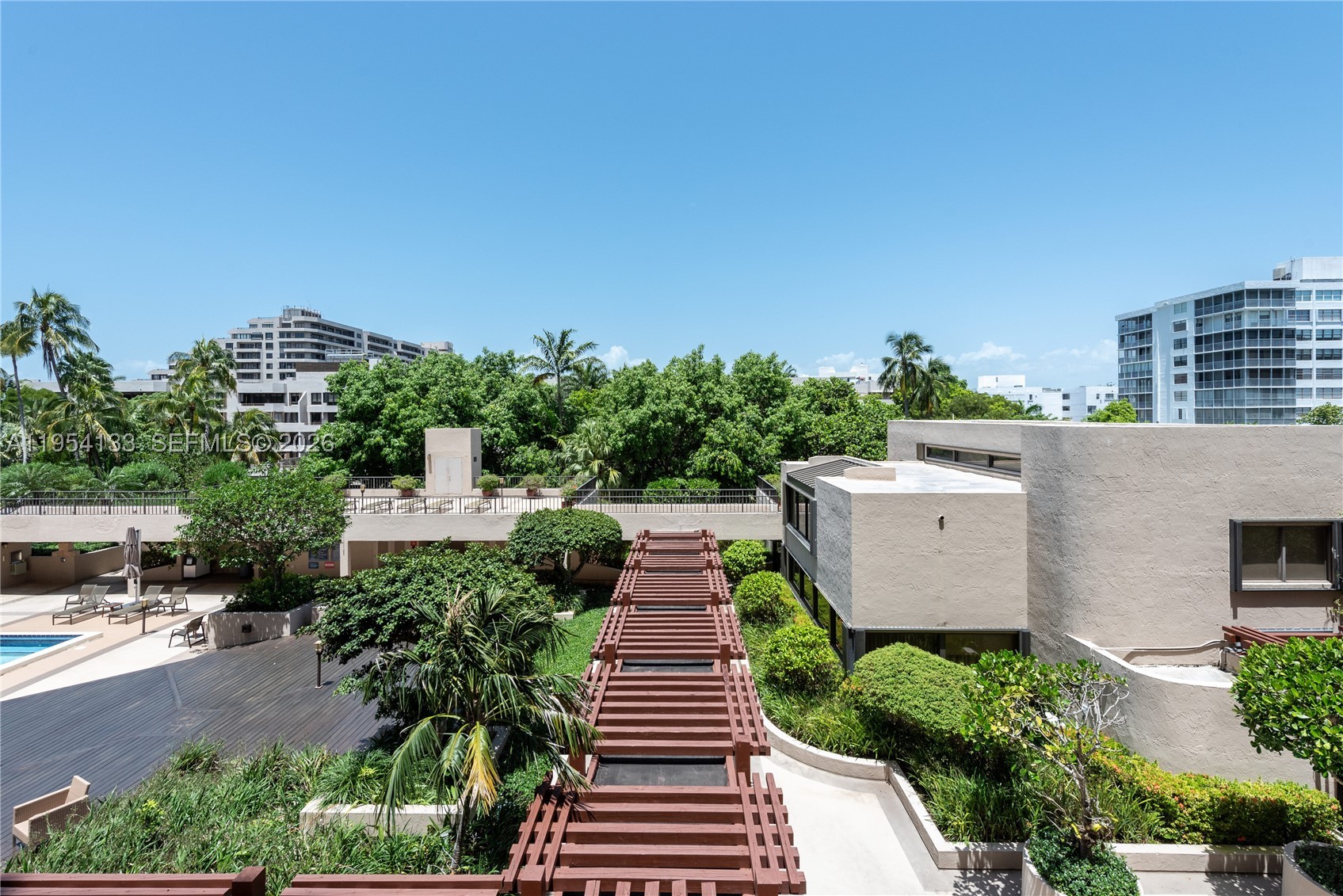 251 Crandon Blvd #306, Key Biscayne FL 33149