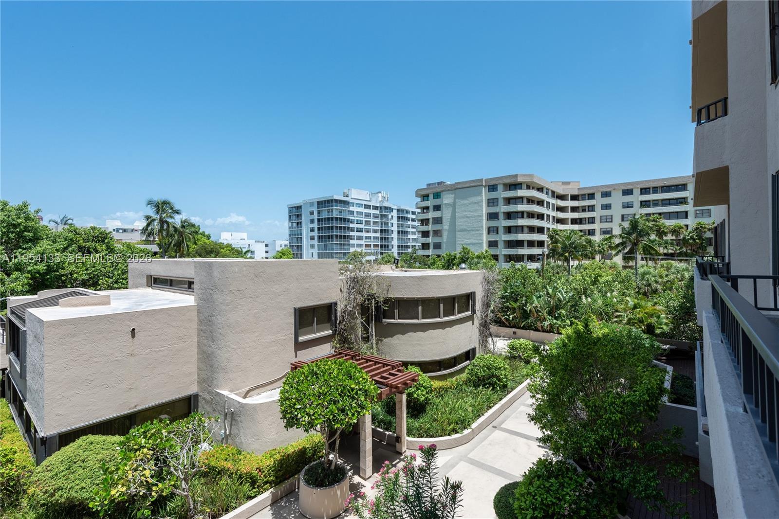 251 Crandon Blvd #306, Key Biscayne FL 33149
