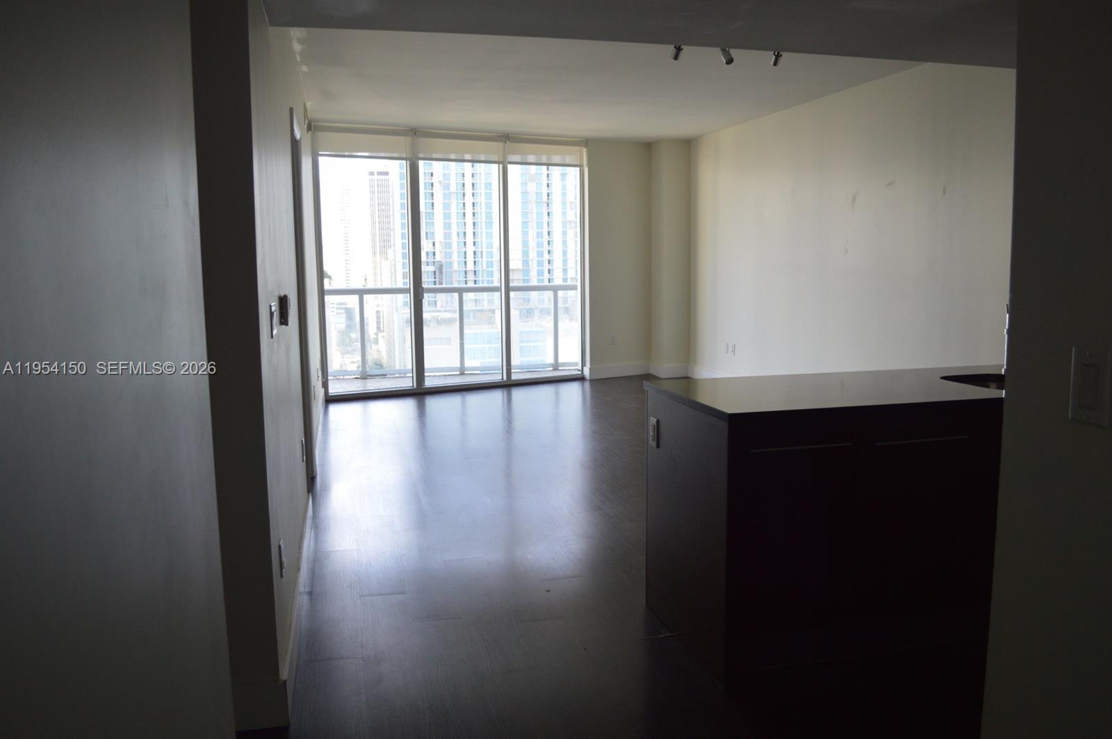 475 Brickell Ave #1814, Miami FL 33131