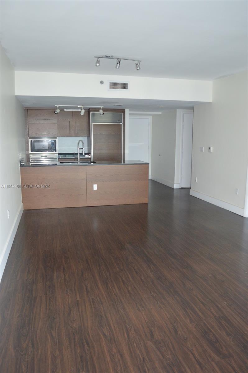 475 Brickell Ave #1814, Miami FL 33131