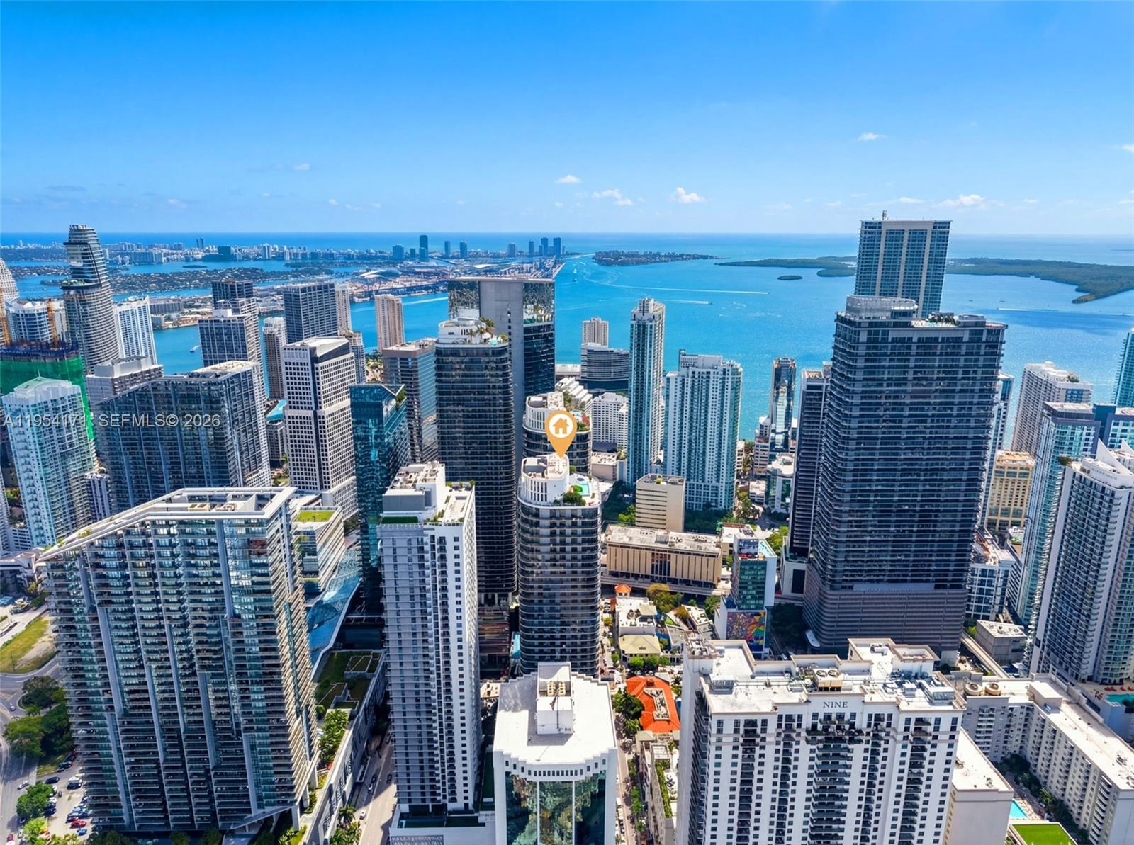45 SW 9th St #LPH-4609, Miami FL 33130