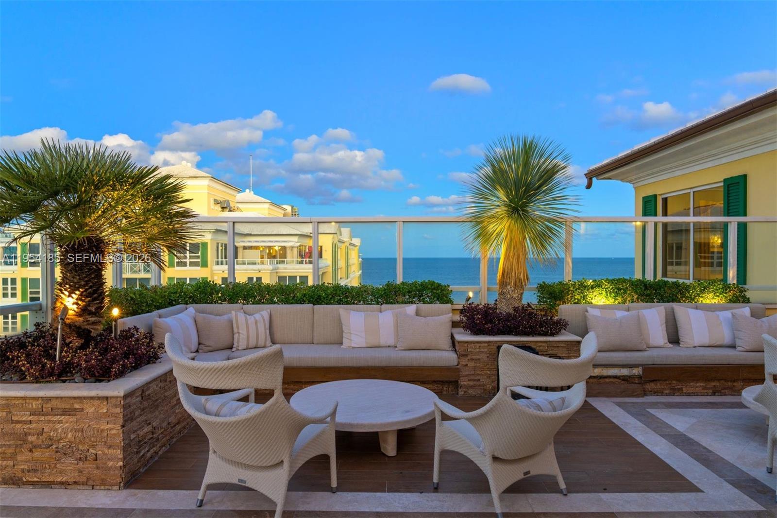 445 Grand Bay Drive #PH-1A, Key Biscayne FL 33149