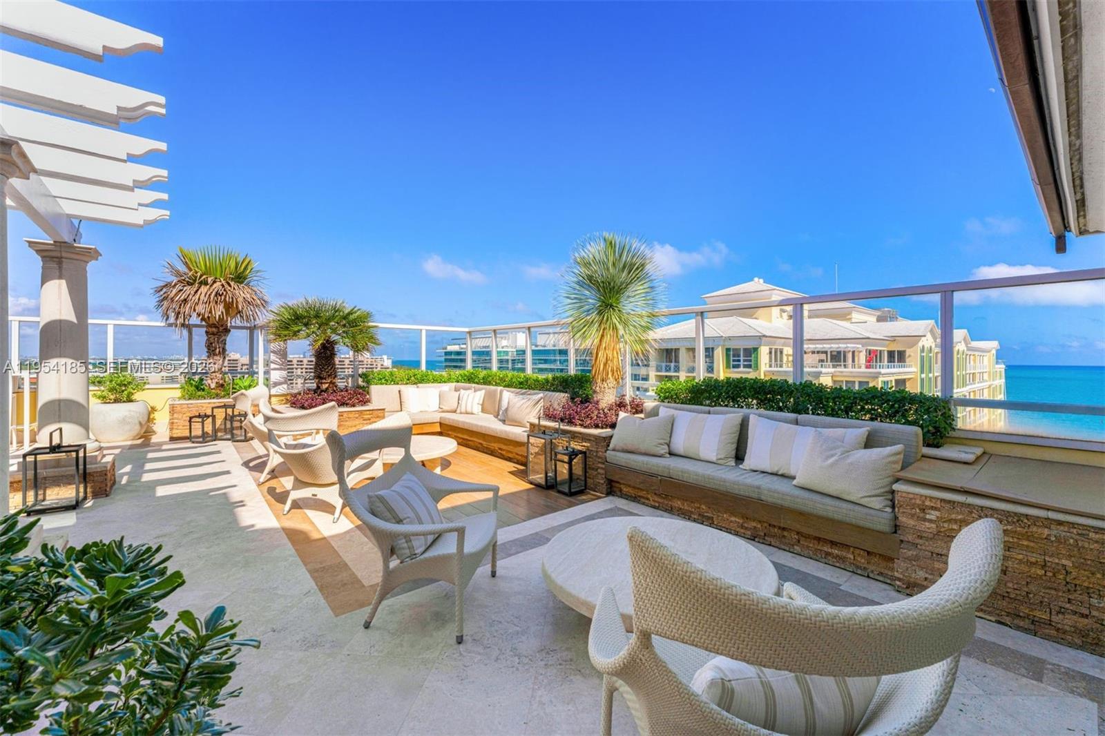 445 Grand Bay Drive #PH-1A, Key Biscayne FL 33149