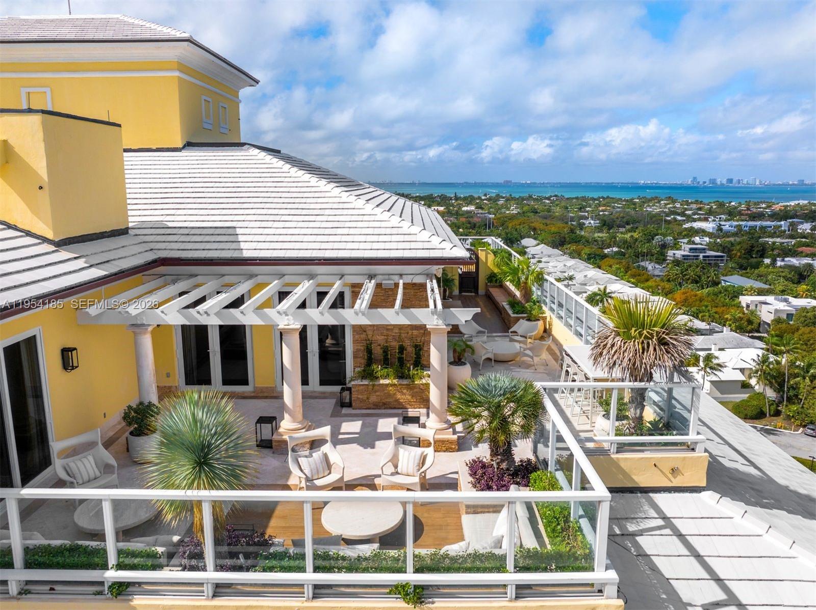 445 Grand Bay Drive #PH-1A, Key Biscayne FL 33149