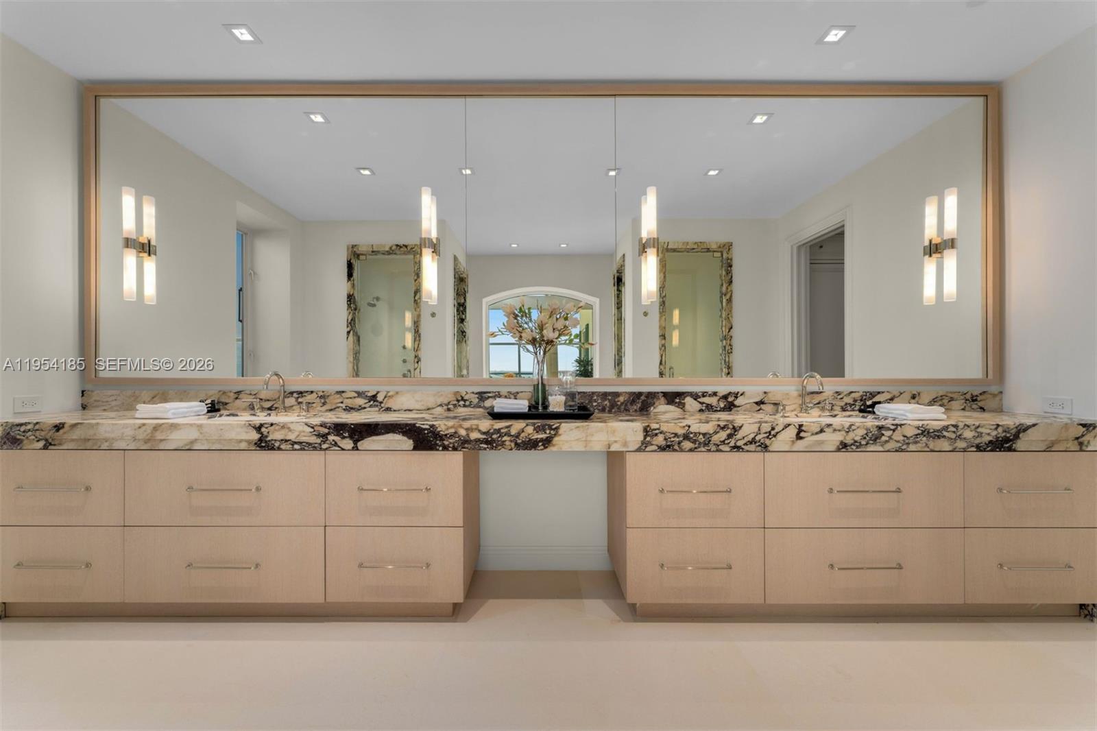 445 Grand Bay Drive #PH-1A, Key Biscayne FL 33149