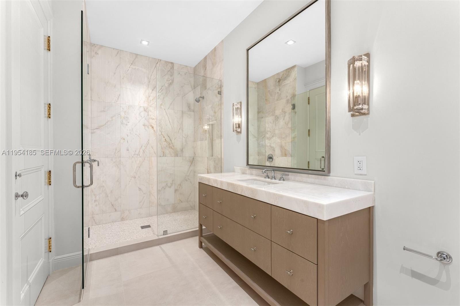 445 Grand Bay Drive #PH-1A, Key Biscayne FL 33149