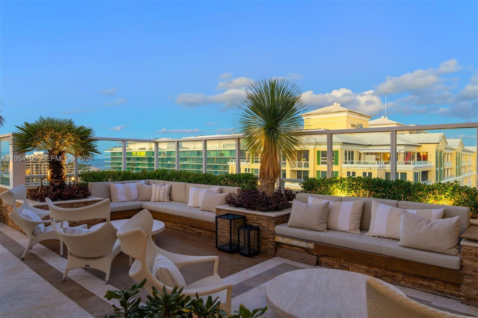 445 Grand Bay Drive #PH-1A, Key Biscayne FL 33149