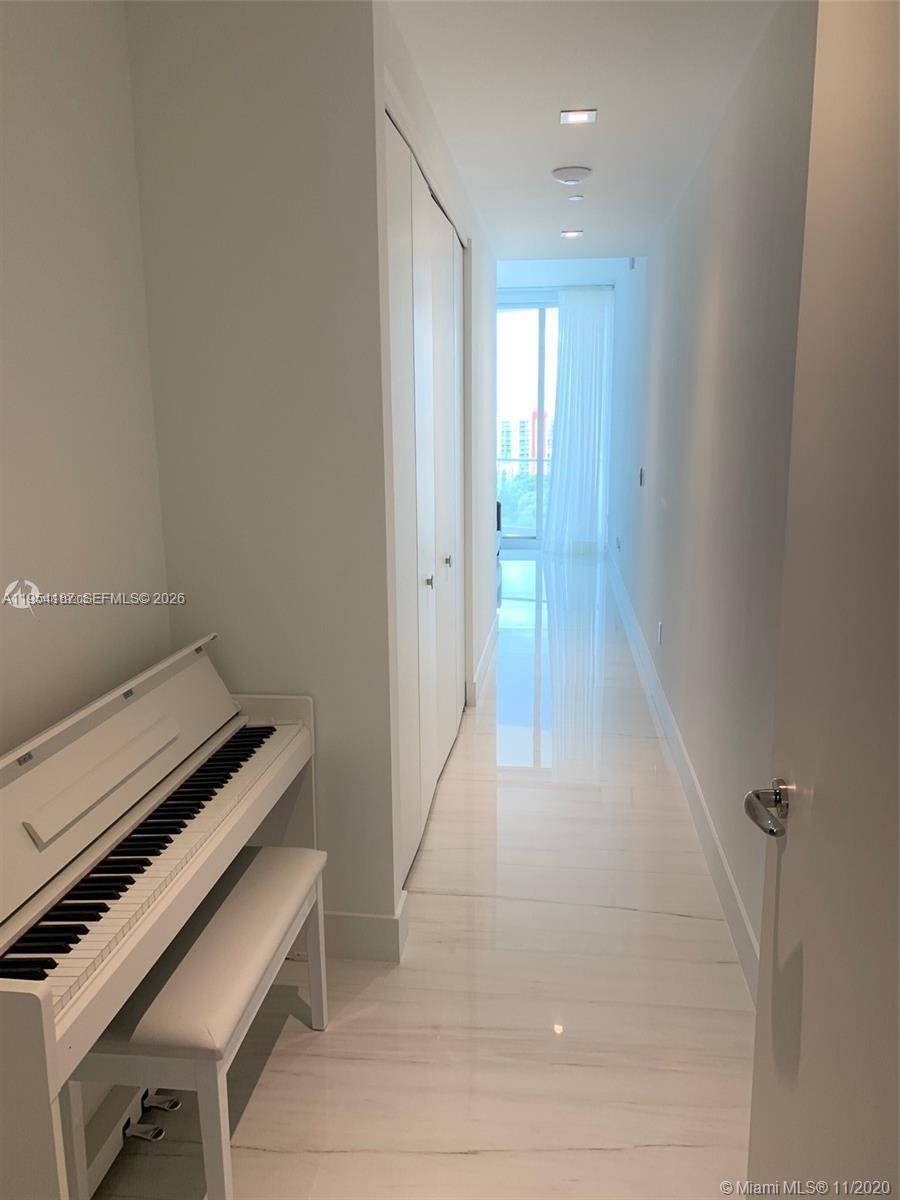 16901 Collins Ave #1402, Sunny Isles Beach FL 33160