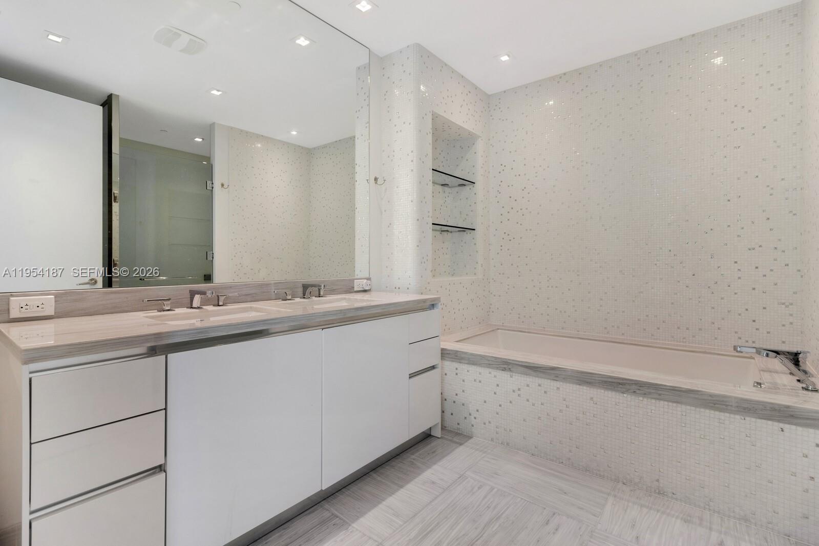 16901 Collins Ave #1402, Sunny Isles Beach FL 33160