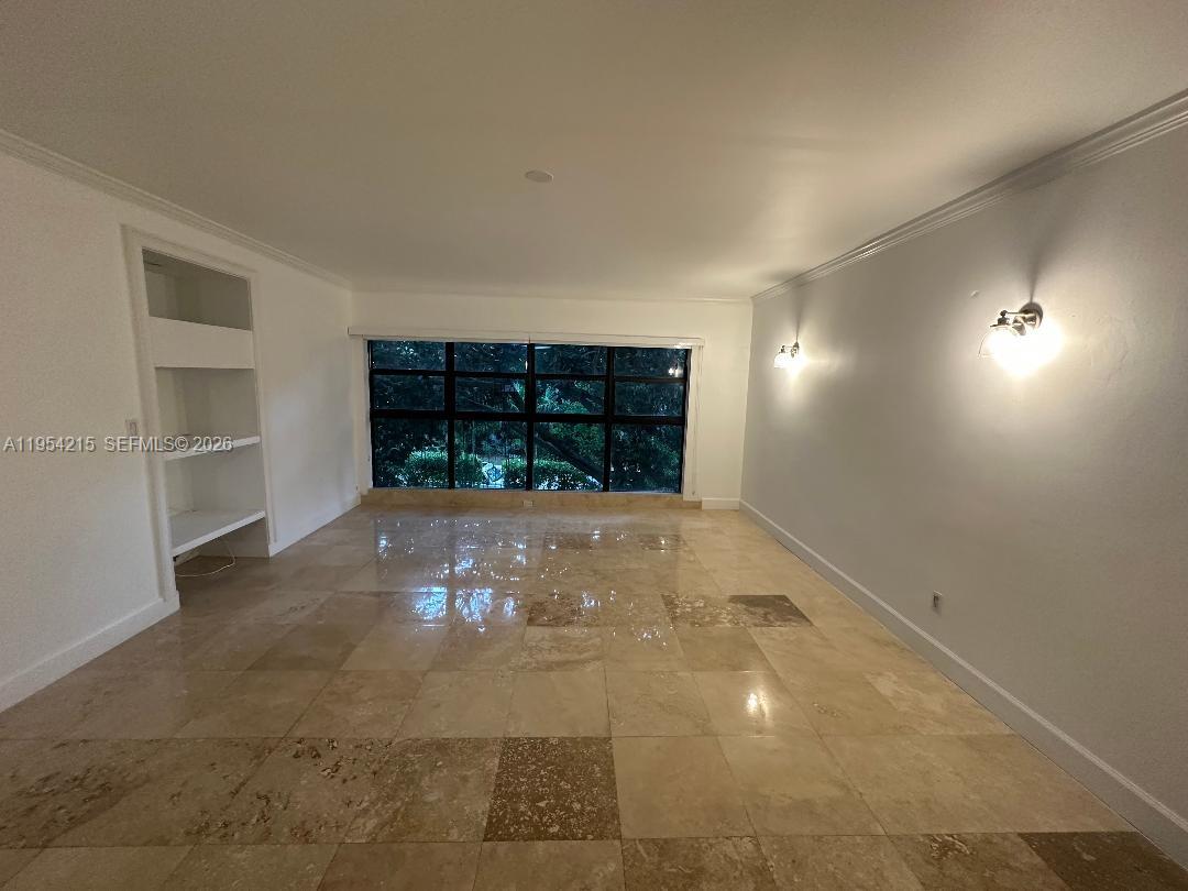 32 Camden Dr #7, Bal Harbour FL 33154
