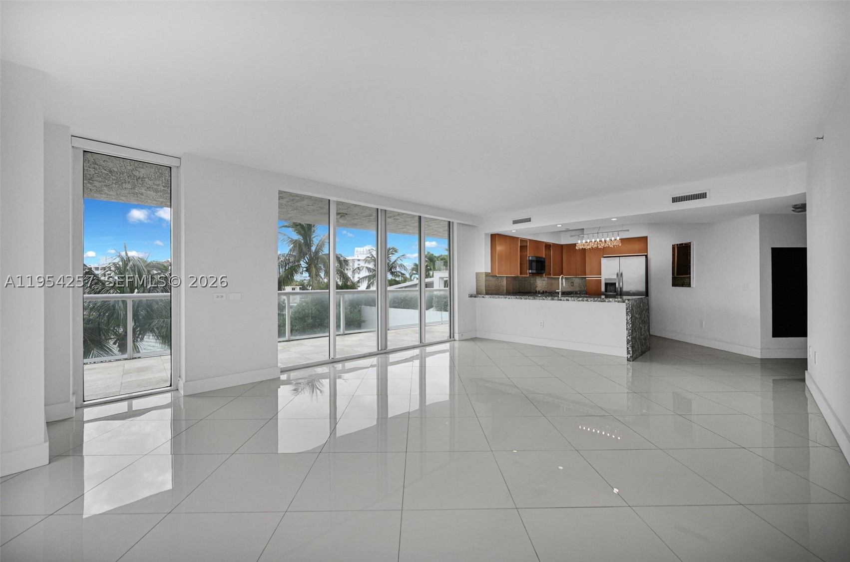 10 VENETIAN WAY #404, Miami Beach FL 33139