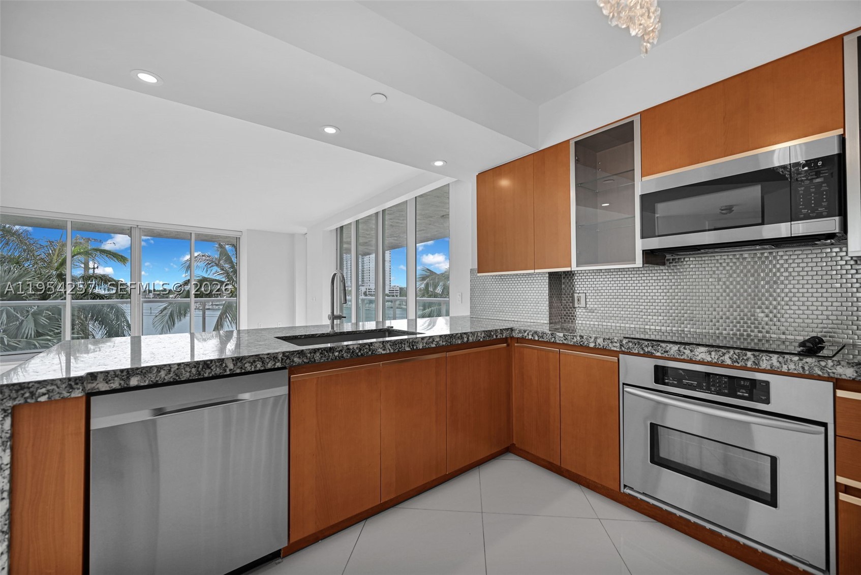 10 VENETIAN WAY #404, Miami Beach FL 33139