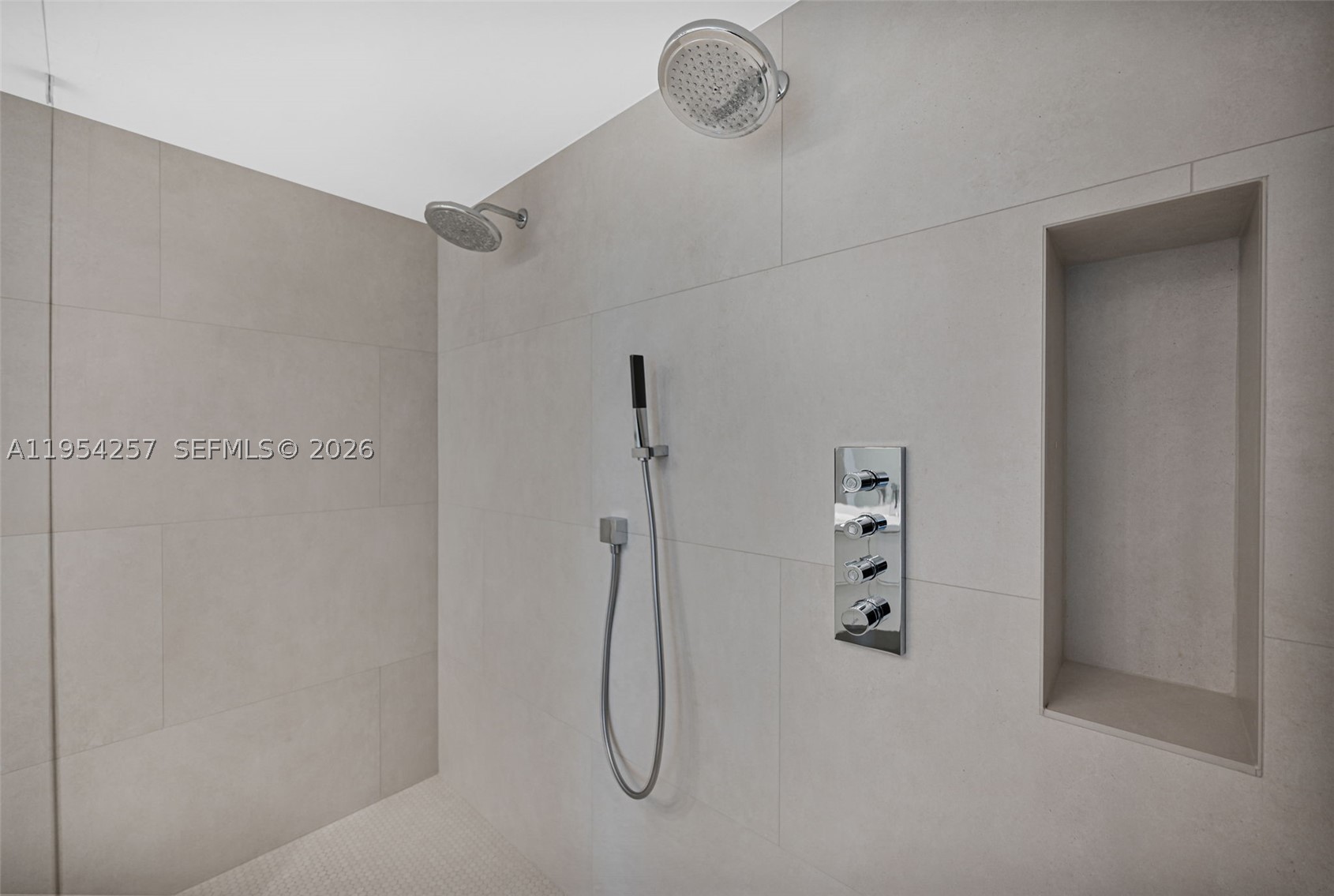 10 VENETIAN WAY #404, Miami Beach FL 33139