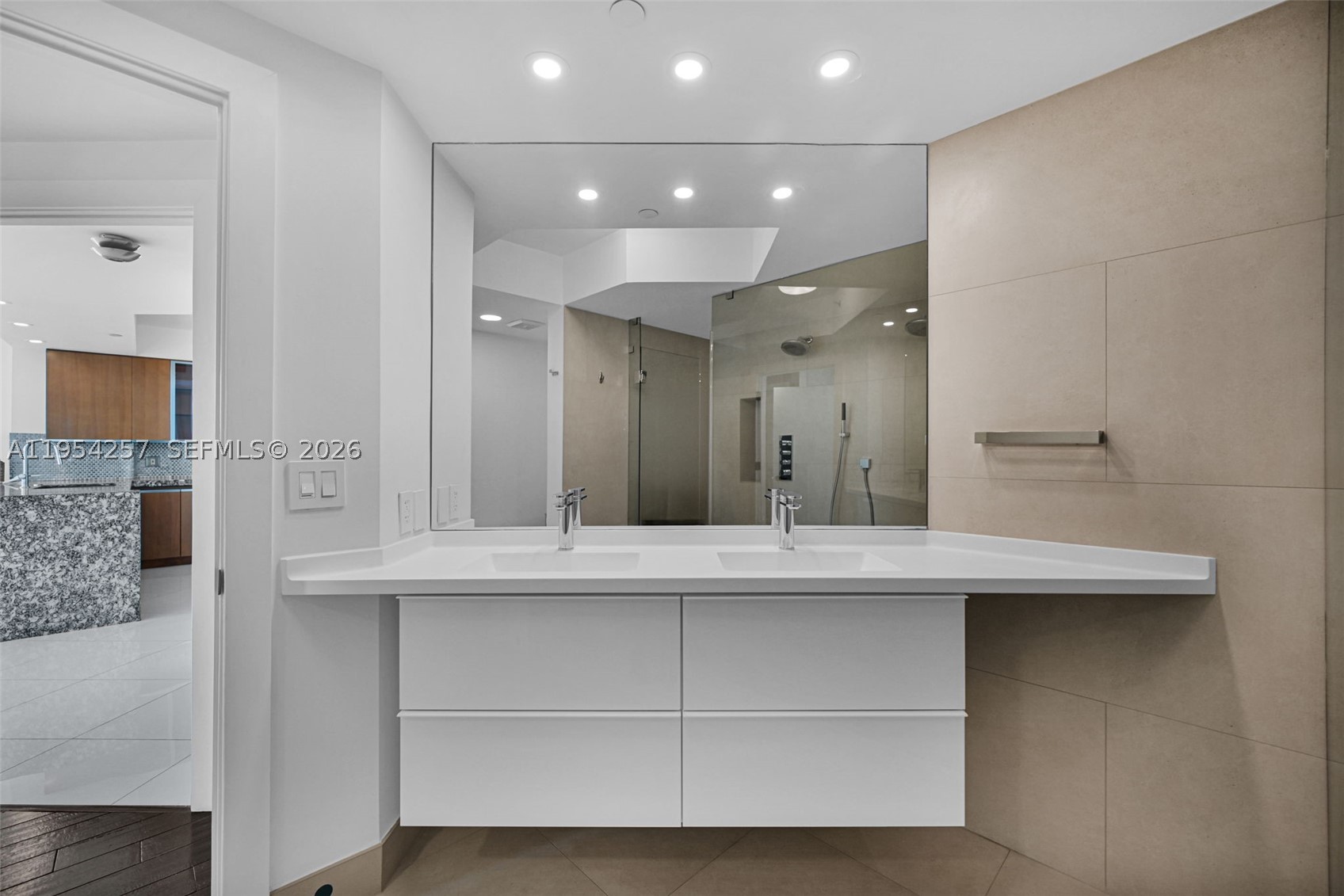 10 VENETIAN WAY #404, Miami Beach FL 33139