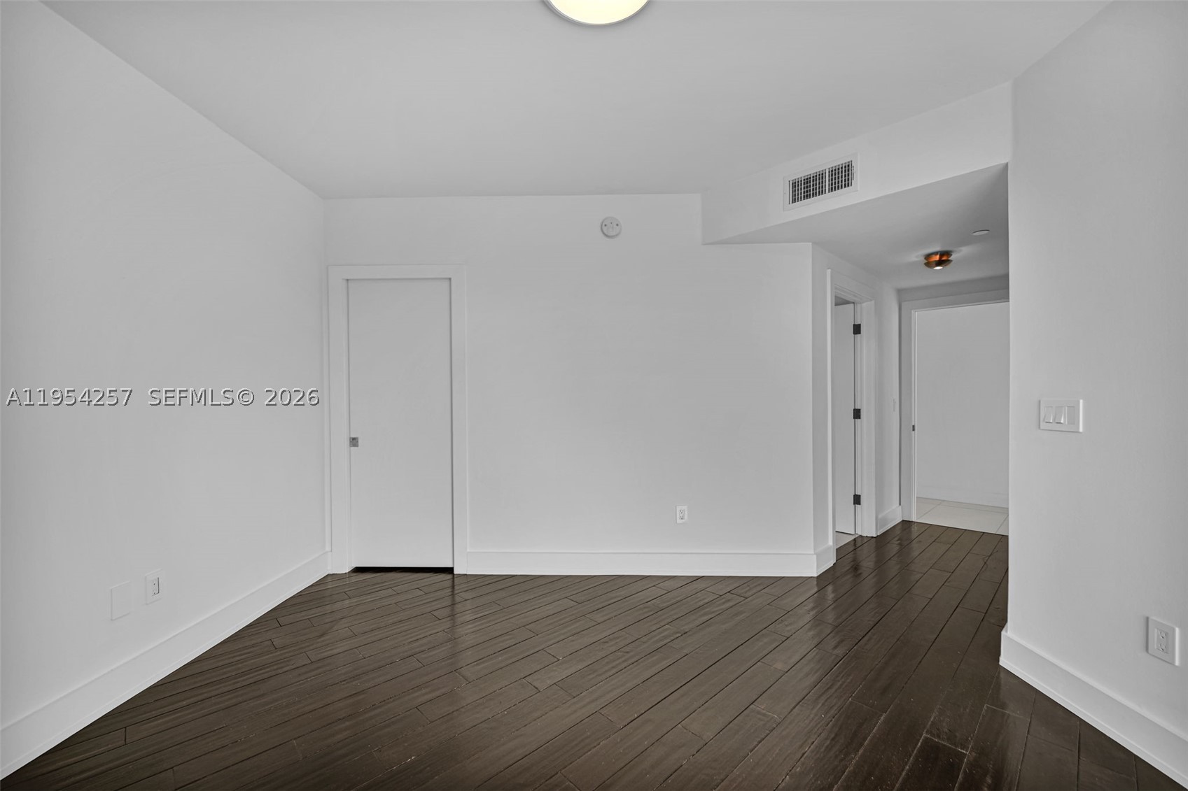 10 VENETIAN WAY #404, Miami Beach FL 33139
