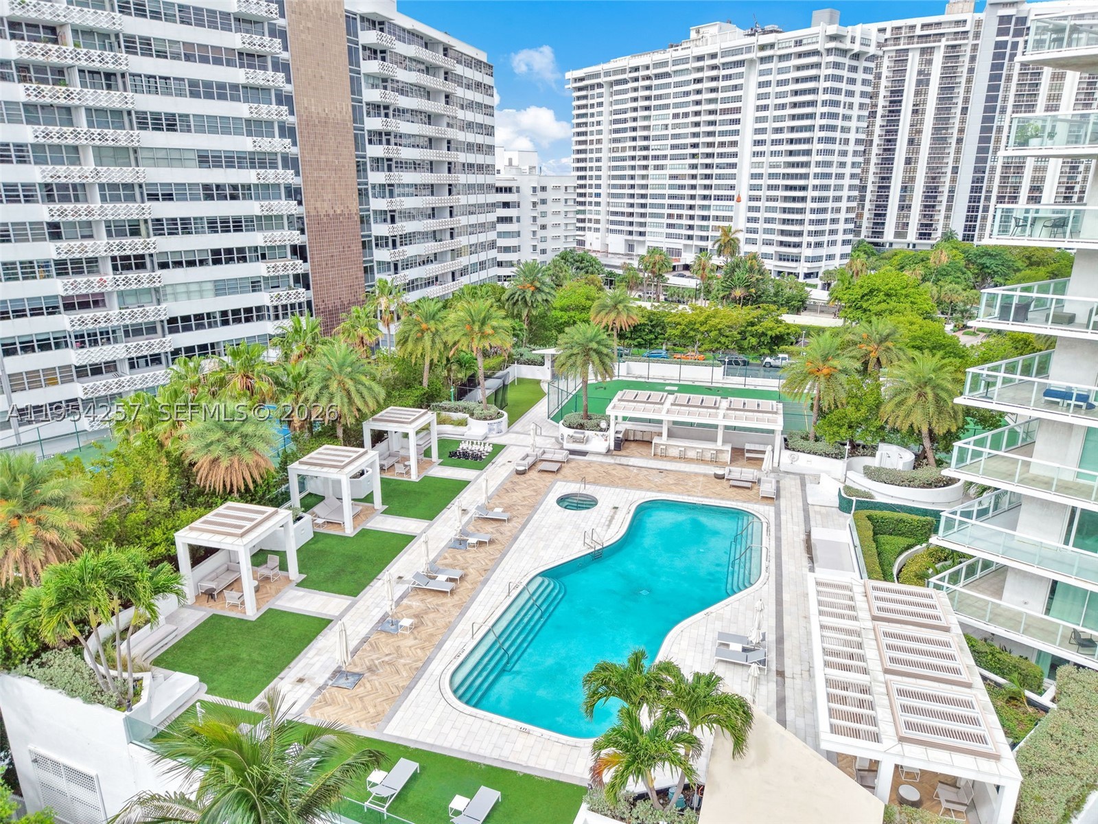 10 VENETIAN WAY #404, Miami Beach FL 33139