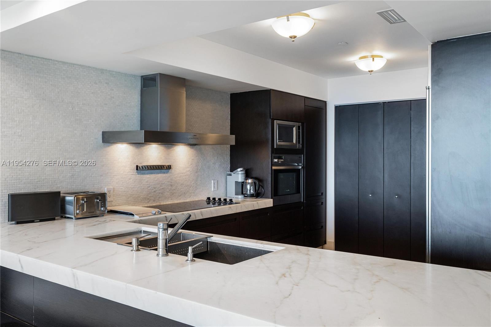 1331 Brickell Bay Dr #1703, Miami FL 33131