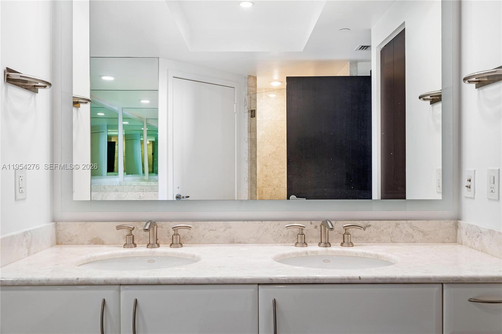 1331 Brickell Bay Dr #1703, Miami FL 33131