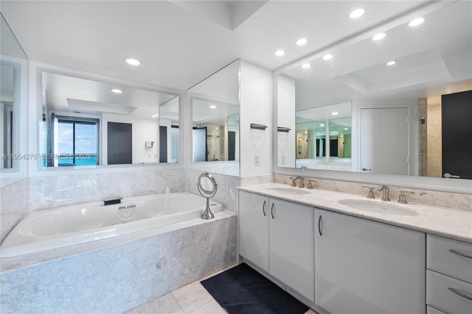 1331 Brickell Bay Dr #1703, Miami FL 33131