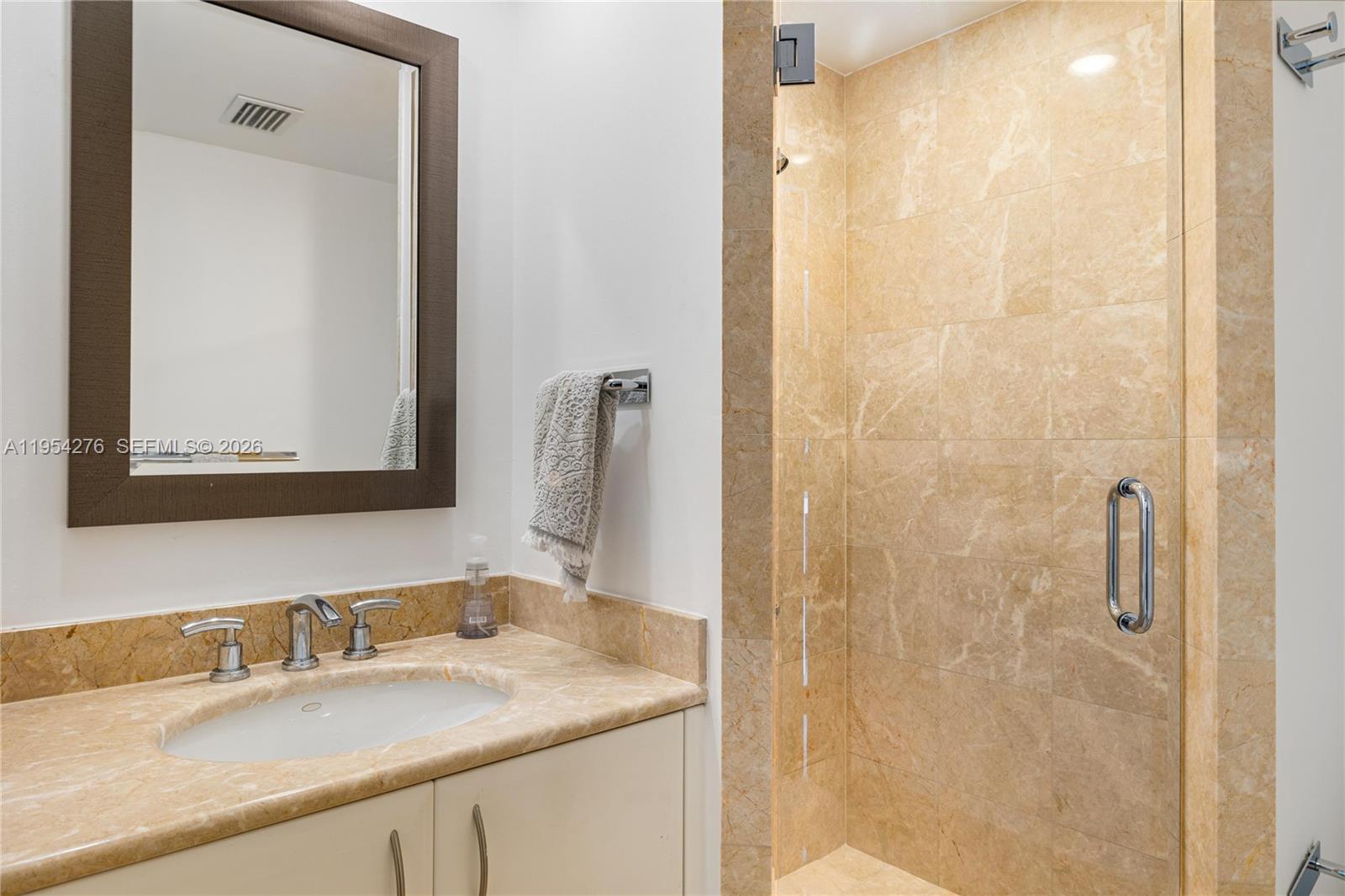 1331 Brickell Bay Dr #1703, Miami FL 33131
