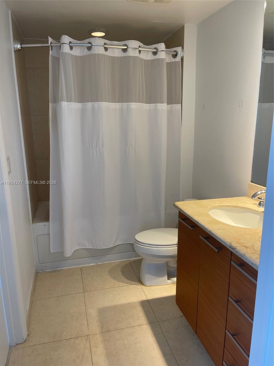 50 Biscayne Blvd #5207, Miami FL 33132