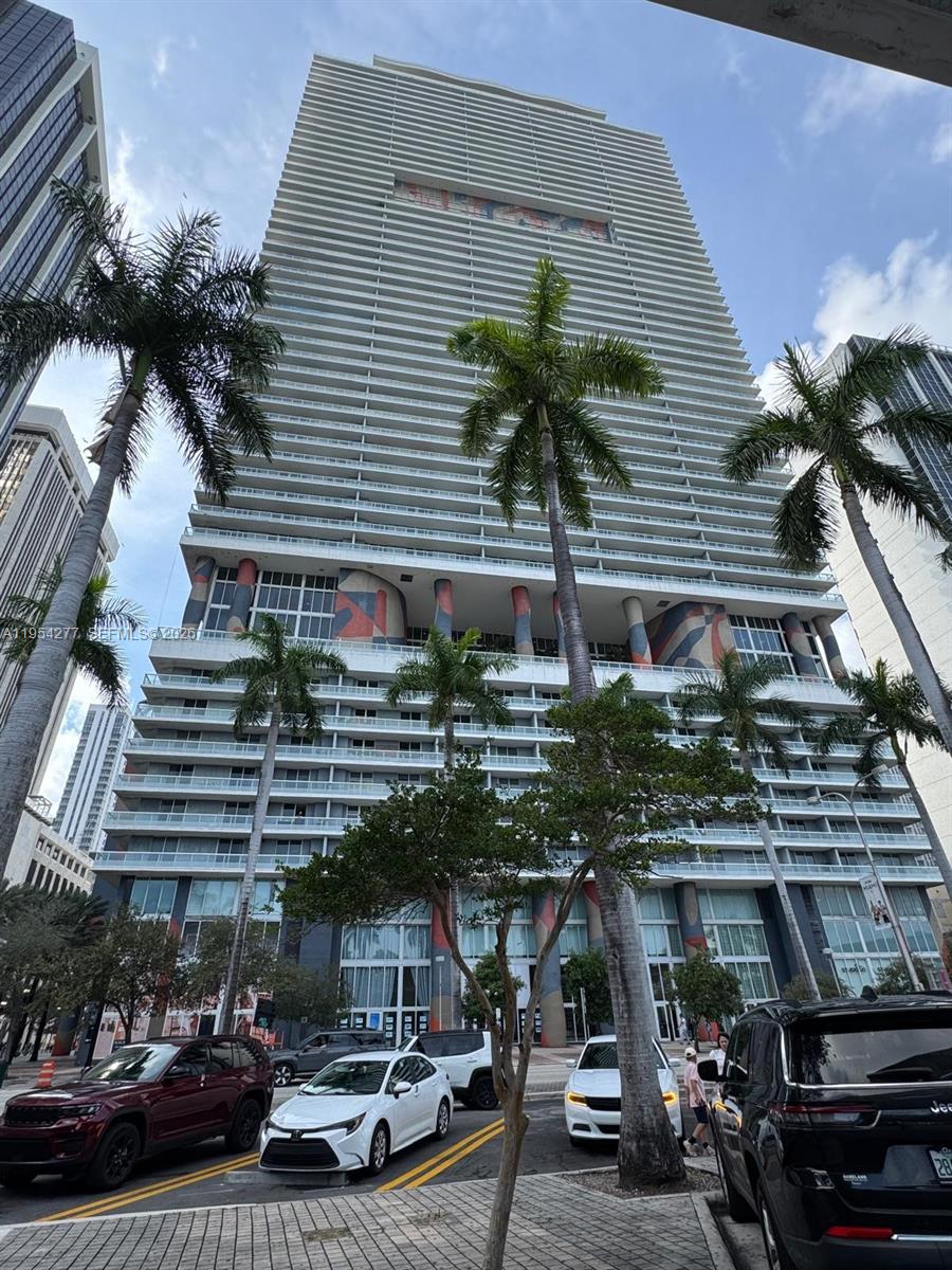 50 Biscayne Blvd #5207, Miami FL 33132