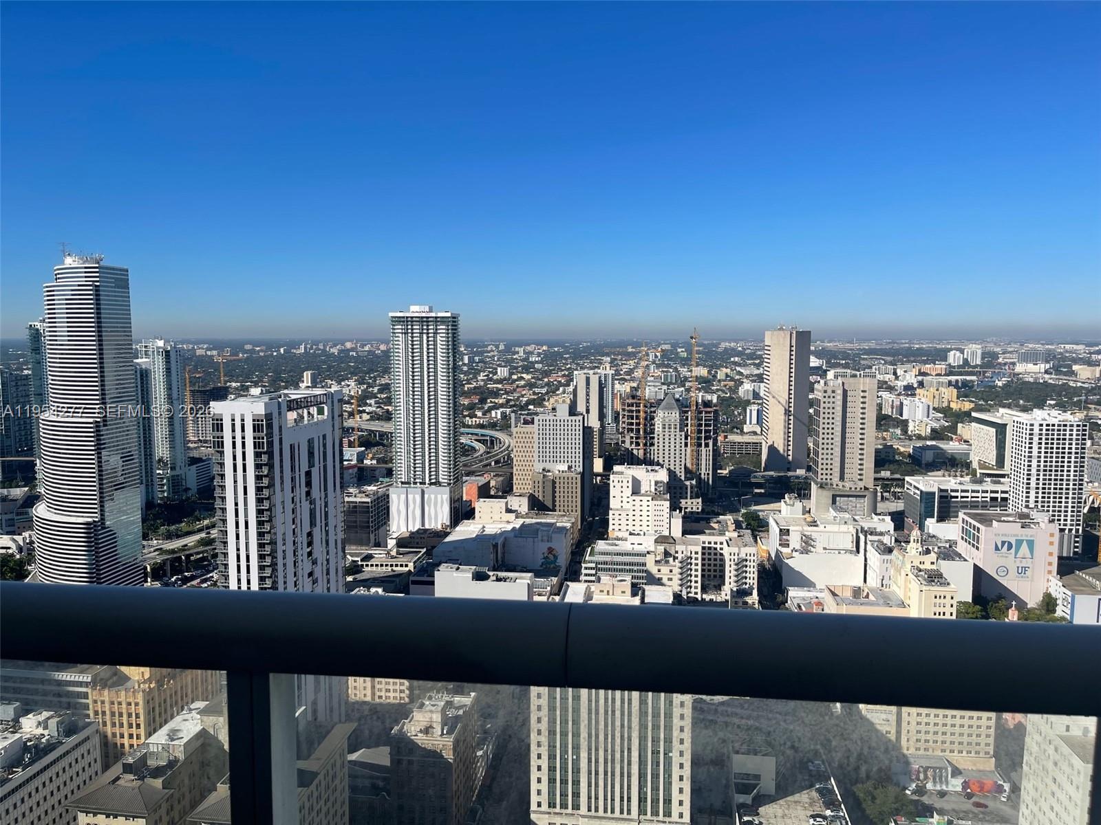 50 Biscayne Blvd #5207, Miami FL 33132