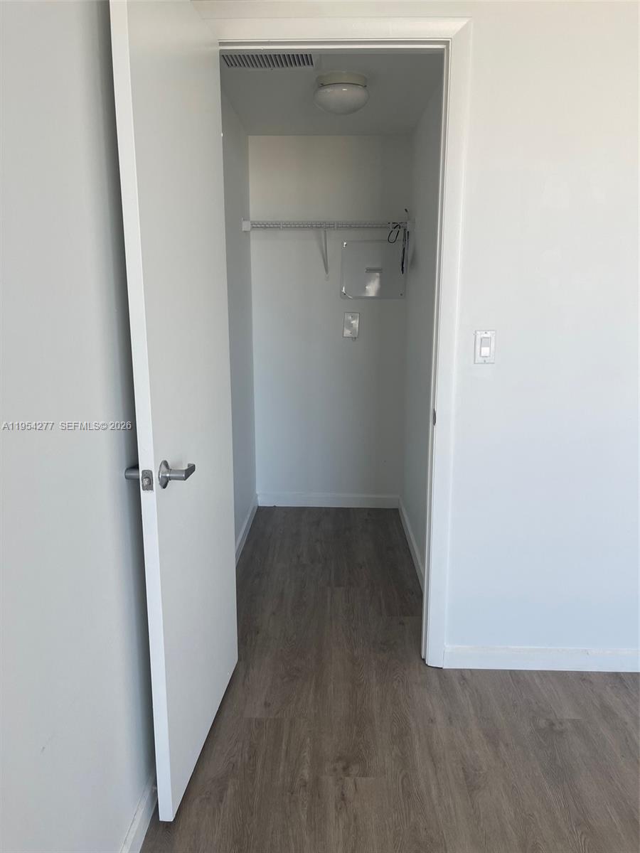 50 Biscayne Blvd #5207, Miami FL 33132