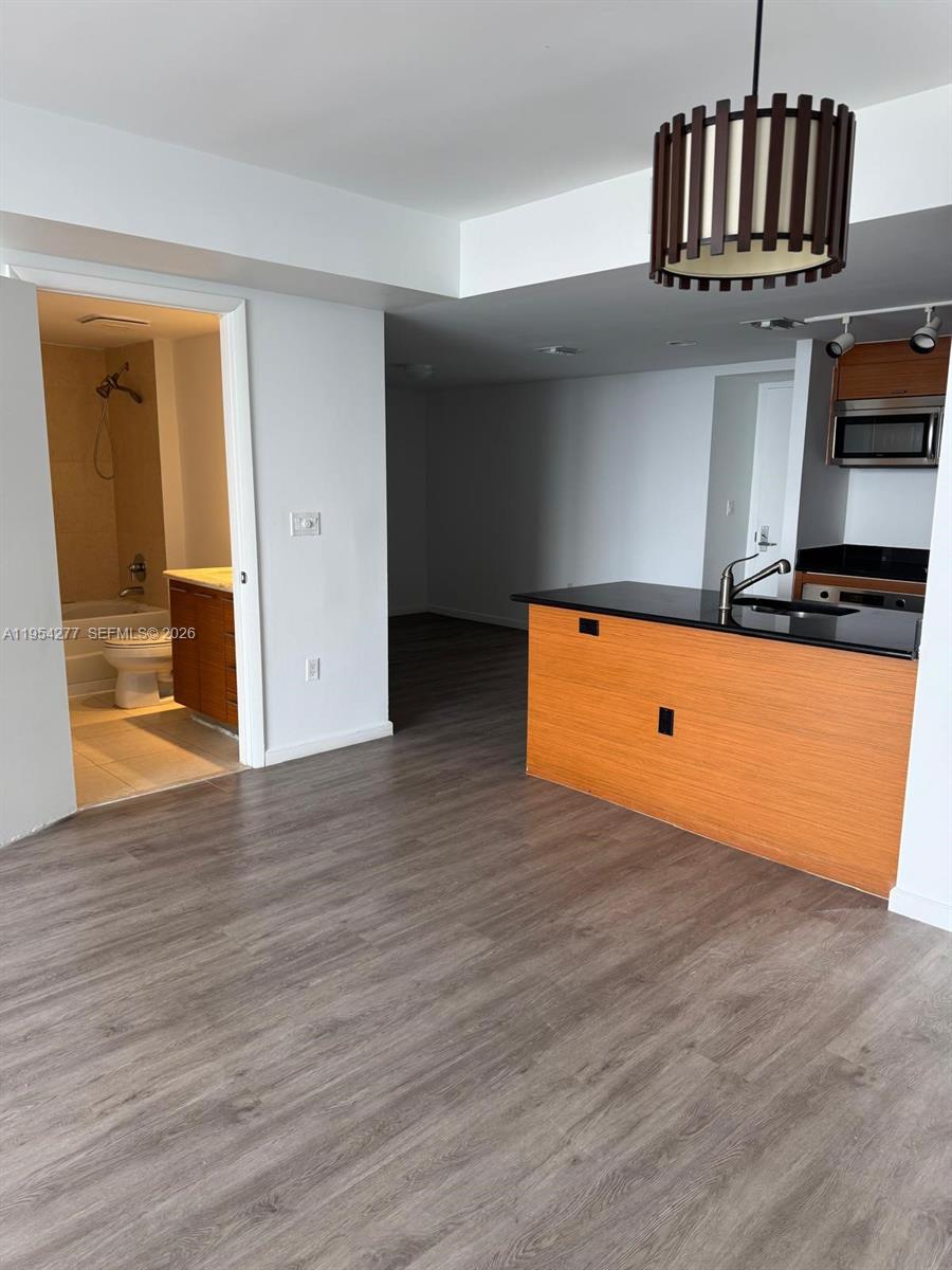 50 Biscayne Blvd #5207, Miami FL 33132