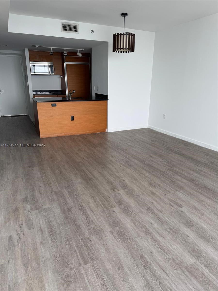 50 Biscayne Blvd #5207, Miami FL 33132