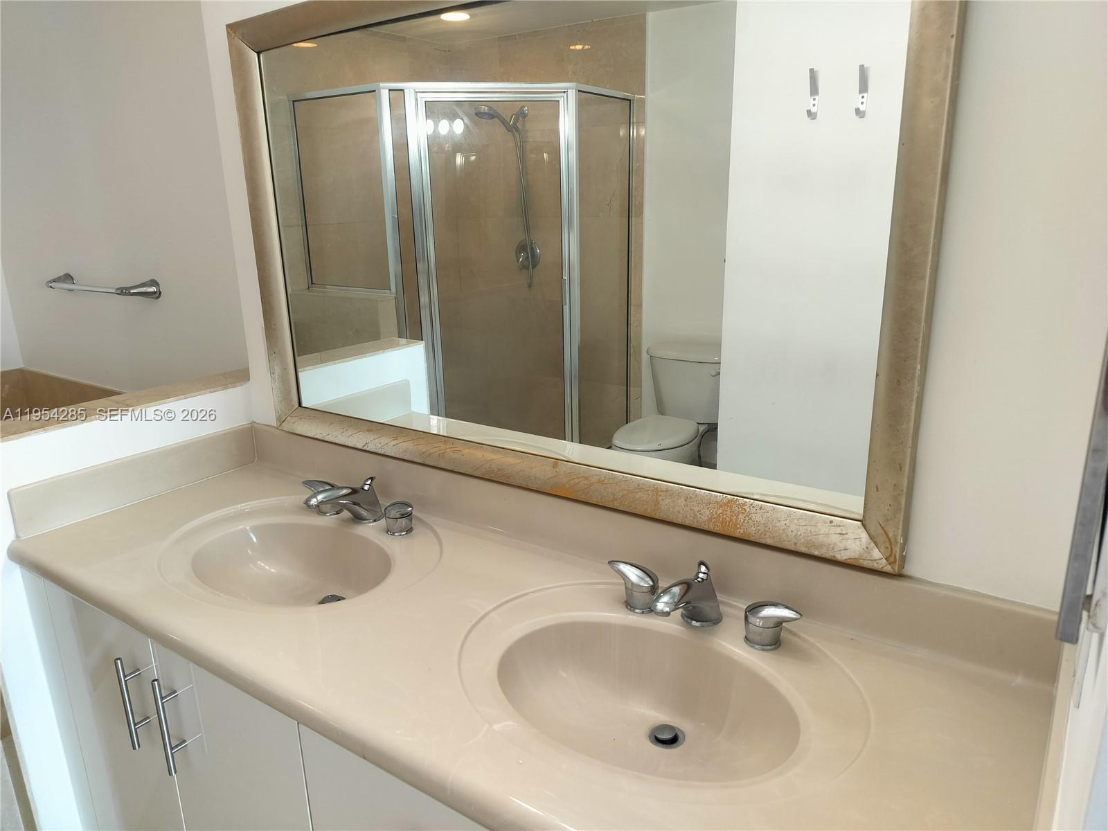 7910 Harbor Island Dr #802, North Bay Village FL 33141