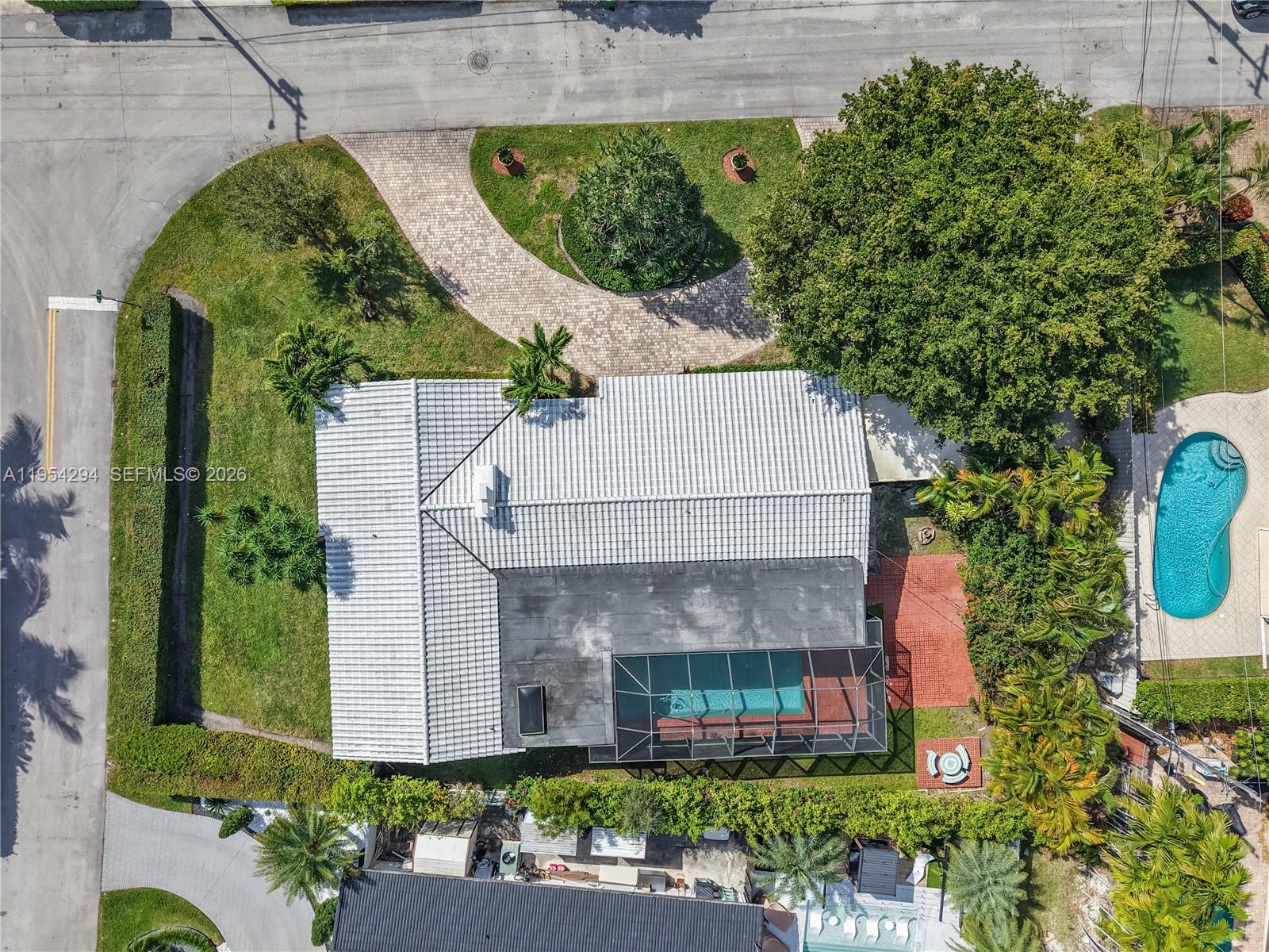 11505 N Bayshore Dr, North Miami FL 33181