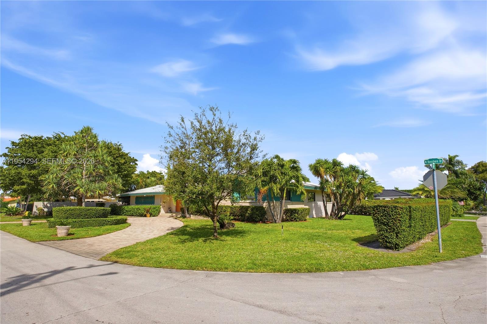 11505 N Bayshore Dr, North Miami FL 33181