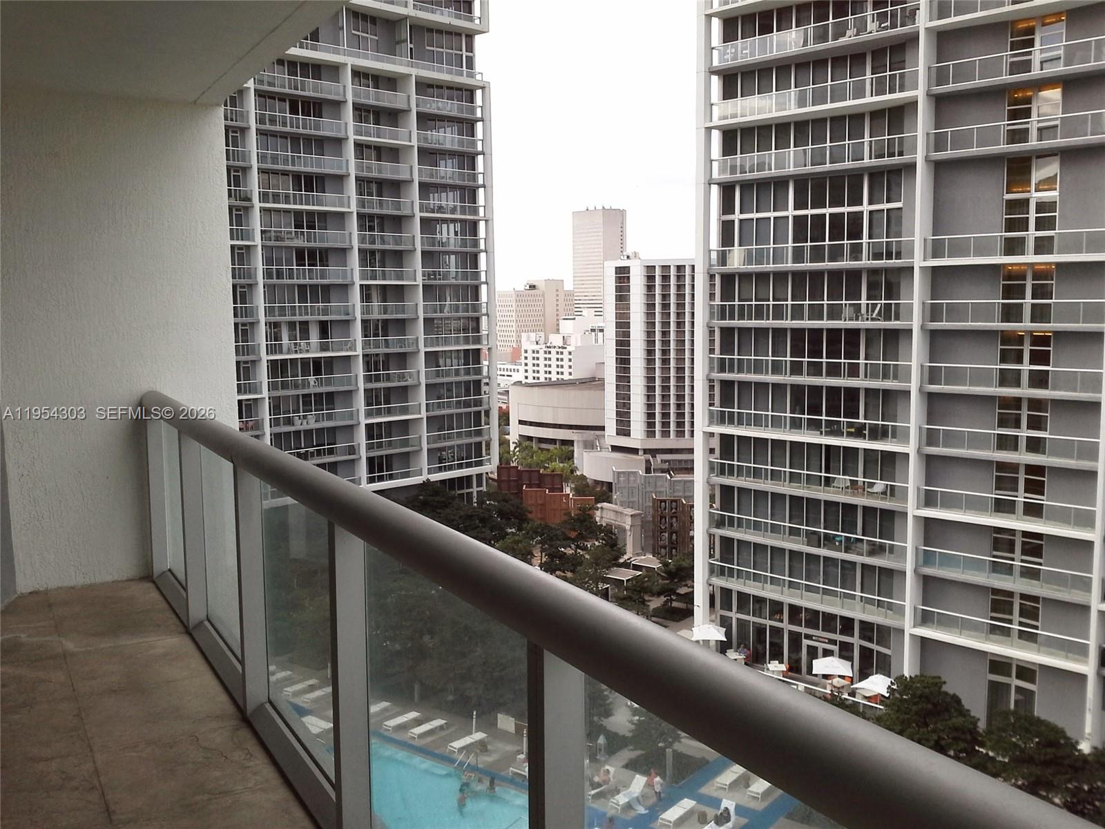 495 Brickell Ave #2208, Miami FL 33131