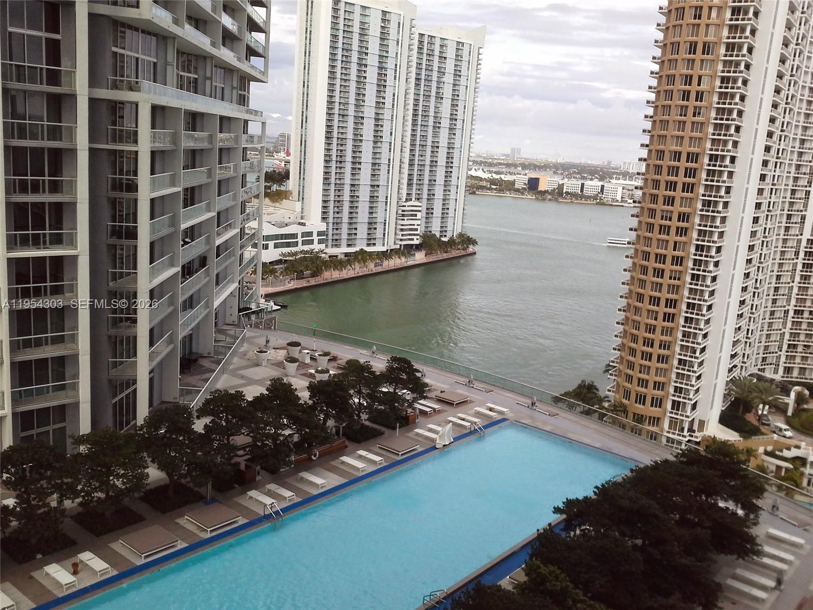 495 Brickell Ave #2208, Miami FL 33131