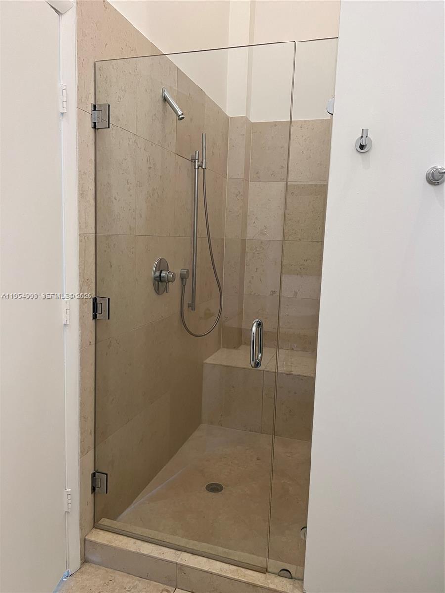 495 Brickell Ave #2208, Miami FL 33131