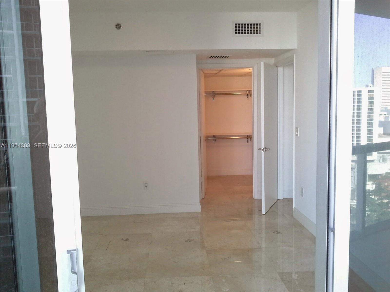495 Brickell Ave #2208, Miami FL 33131