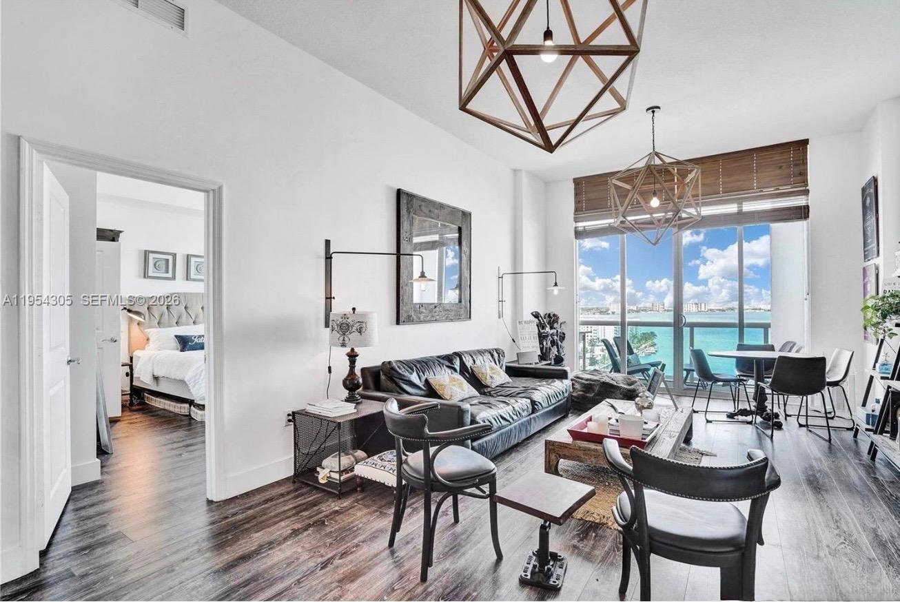7900 Harbor Island Dr #PH2, North Bay Village FL 33141