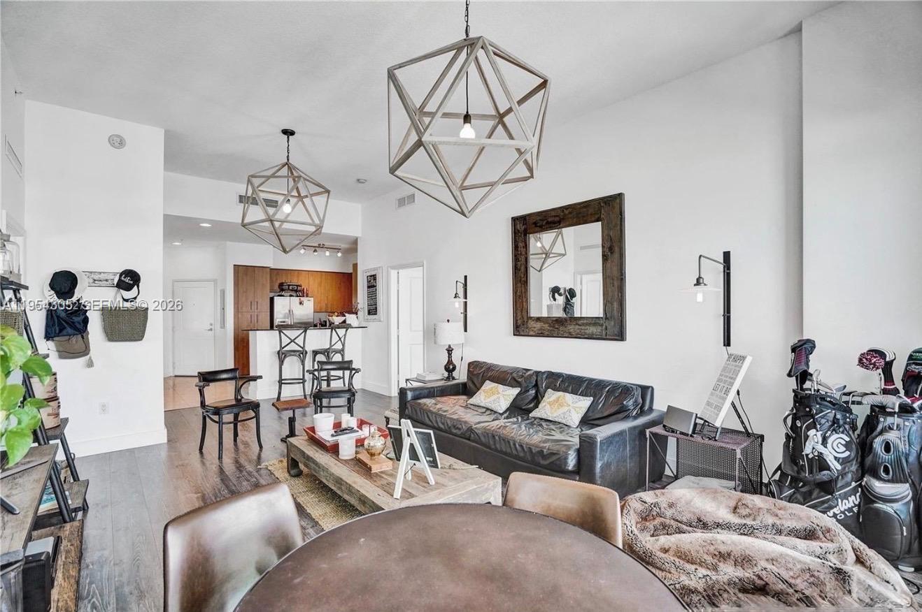 7900 Harbor Island Dr #PH2, North Bay Village FL 33141