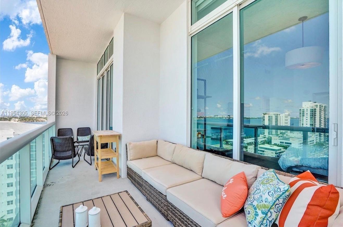 7900 Harbor Island Dr #PH2, North Bay Village FL 33141