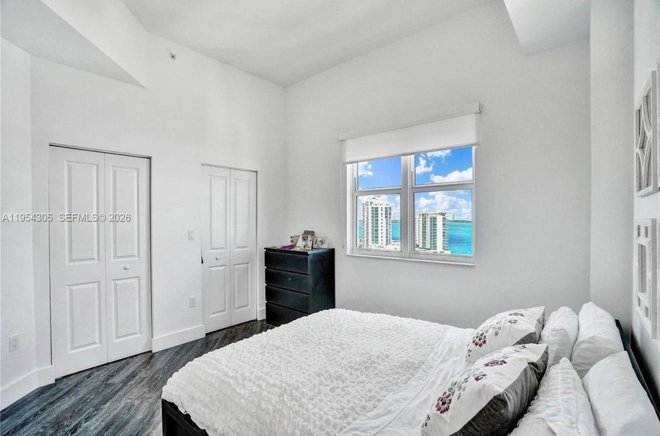 7900 Harbor Island Dr #PH2, North Bay Village FL 33141